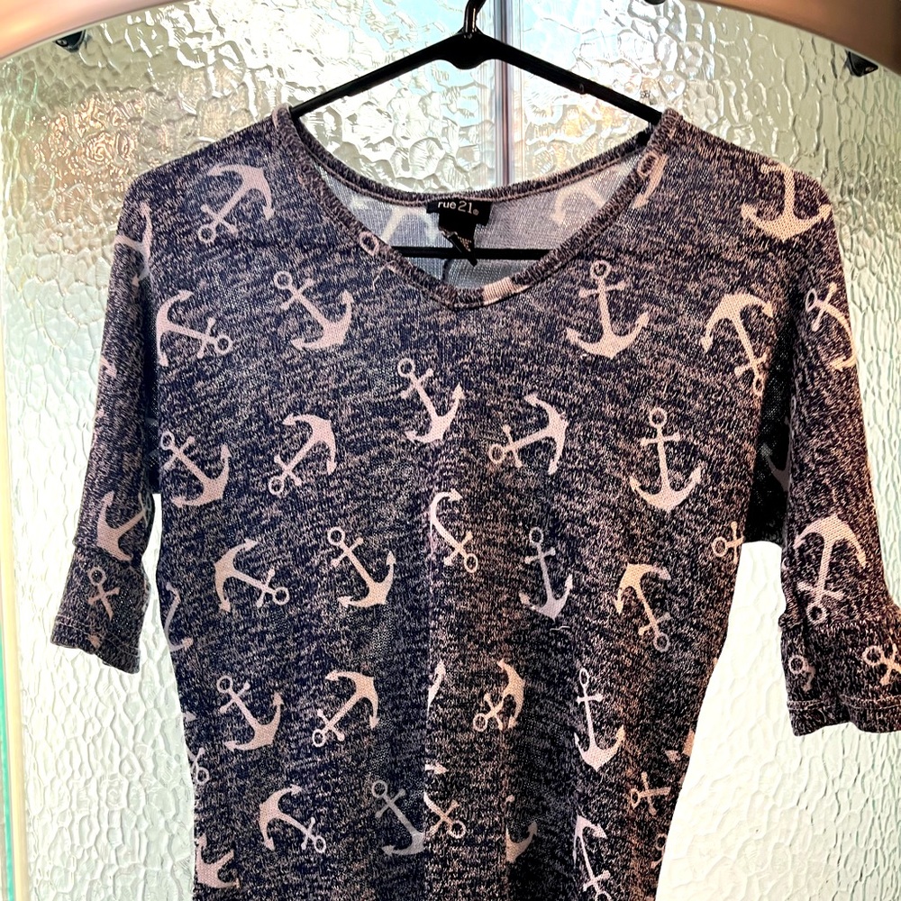 Rue 21 barely worn size small long sleeve shirt